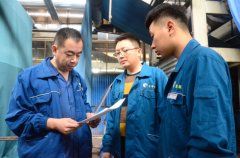 面二車間機(jī)組長(zhǎng)辛海濤帶領(lǐng)戰(zhàn)隊(duì)勇爭(zhēng)優(yōu)勝