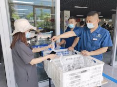 食堂心系員工 “粽”情愛(ài)意綿綿